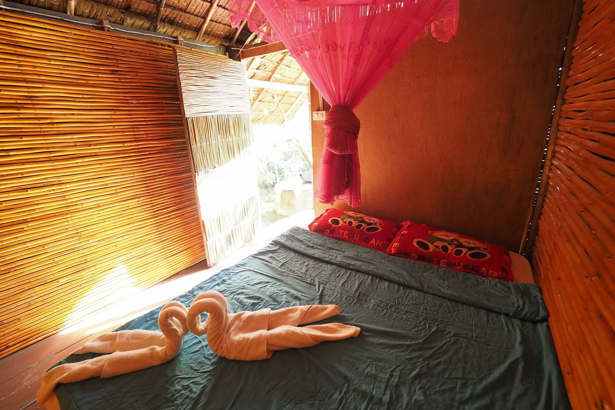 Easy Huts Hotel Ko Lanta Eksteriør billede